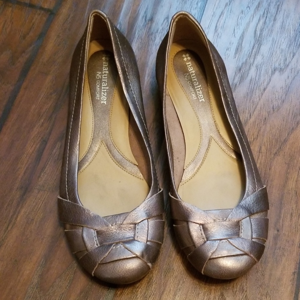 Womens Naturalizer slip ons